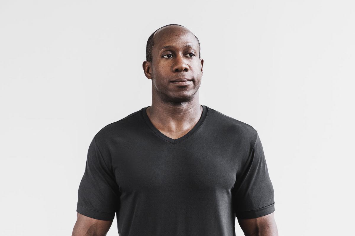 Black Men's Nobull Lightweight V-Neck T Shirts | USA690542