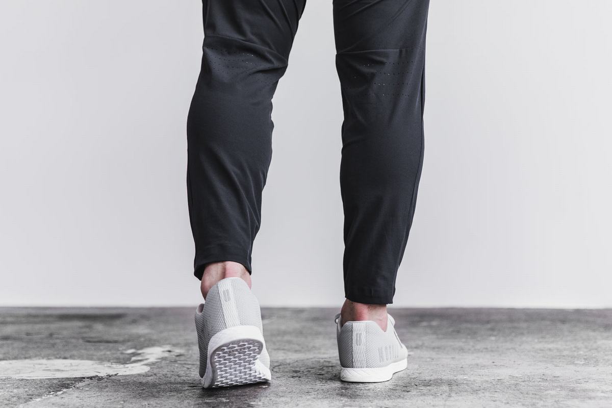 Black Men's Nobull Lightweight Woven Joggers | USA840925