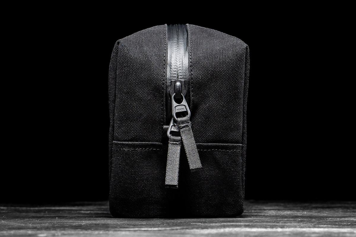 Black Men's Nobull Waxed Canvas Kit Bags | USA534786