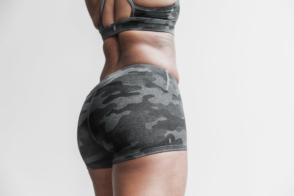 Grey Camo Women's Nobull 2'' Plush Heather Shorts | USA507342