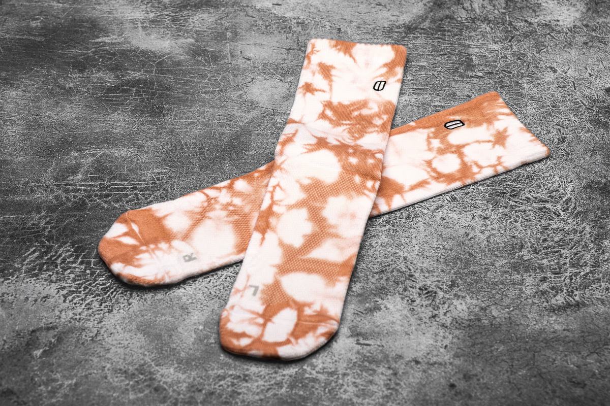 White Coral Men\'s Nobull Crew Tie-Dye Socks | USA482169